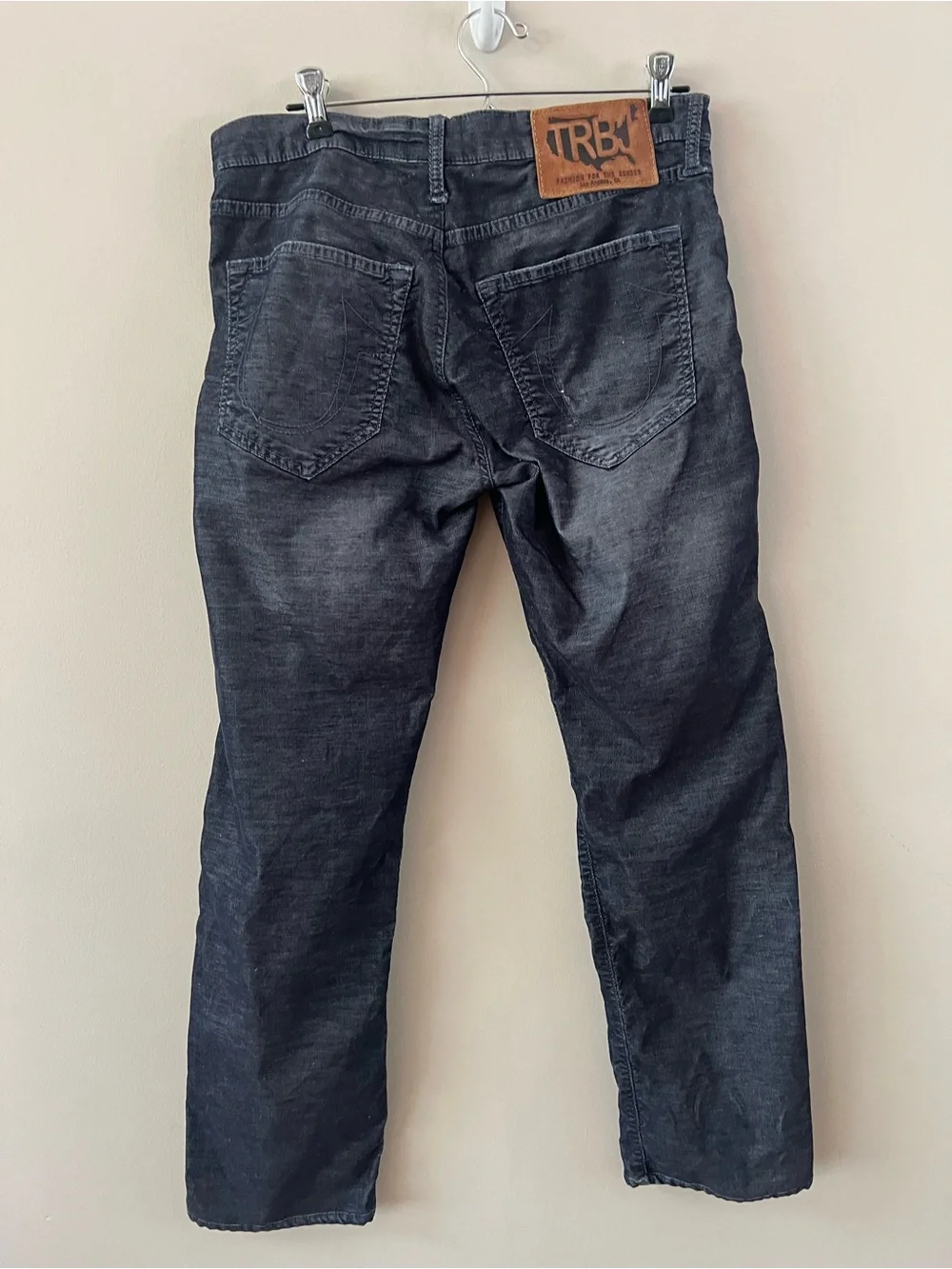 True Religion Men's gray corduroy Pants size 32 W 29 inseam